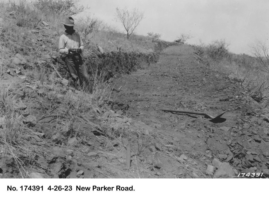 1923_04_26_174391_New_Parker_Road
