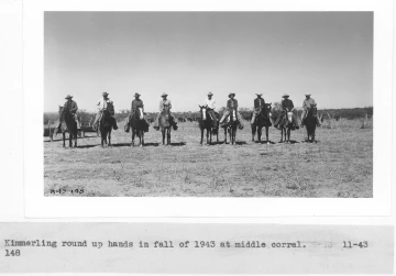 1943_11_xx_11-43_148_round_up_crew_mid_corral